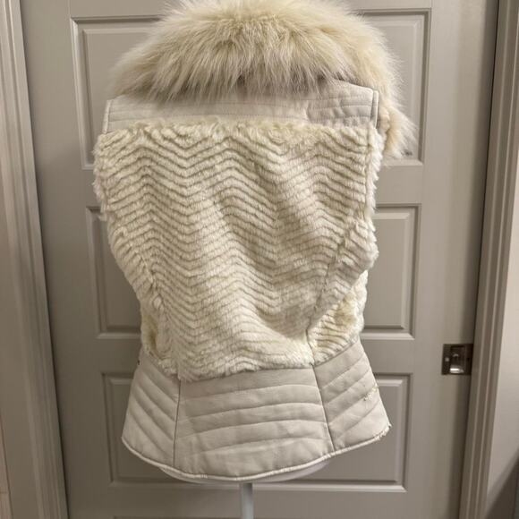 Guess Cream Faux Fur Trim Soft Vest Sleeveless Open Front Winter Jacket - Picture 4 of 8